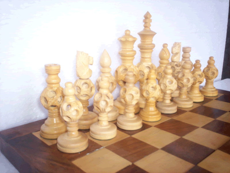 Magic Ball Chess Set