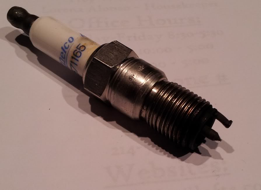 Broken Spark Plug Grounding Wire in the Cylinder Now??