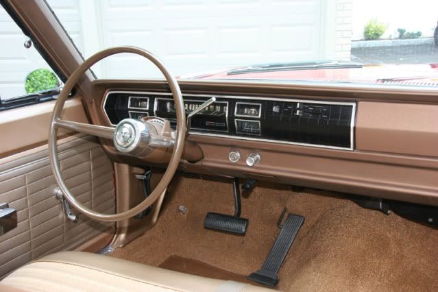 [Image: 1966Coronet4doorHemicar4-interior-d.jpg]