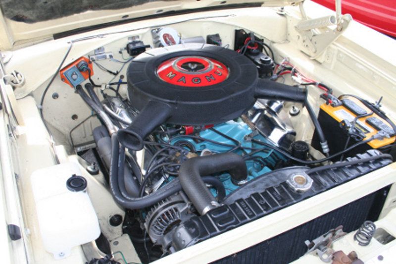 [Image: 1967Coronet-White-DCRmembercar3-enginecompartment.jpg]