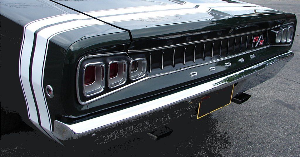 [Image: 1968DodgeCoronetRThardtop-rearbodysideview-closeup.jpg]