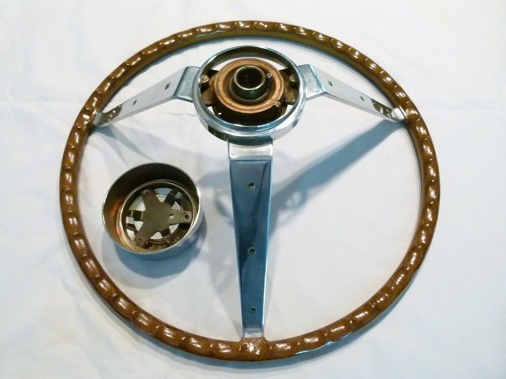 [Image: 1966DodgeWoodgrainSteeringWheel2-part401...deview.jpg]