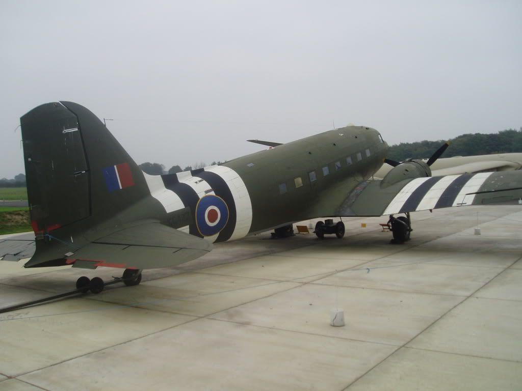 [Image: C47-1.jpg]