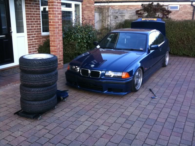 Right Winter BBS style 5's had some tyres fitted so off came the throwing