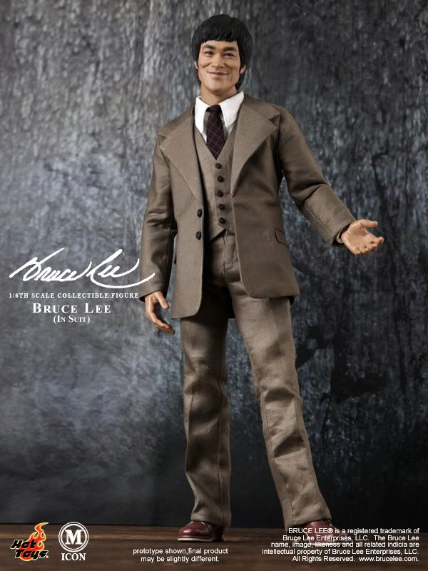 HotToys_BruceLee_InSuit_2.jpg