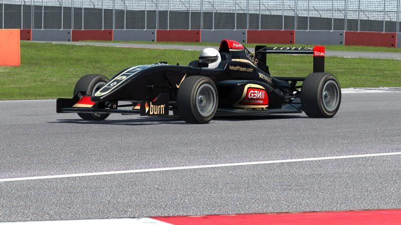 Screenshot_tatuusfa1_silverstone-international_9-11-2013-17-54-37_zps96a7f6ce.jpg