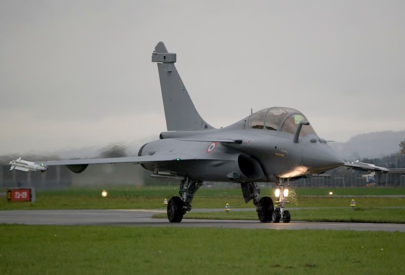 http://i146.photobucket.com/albums/r279/sampaix/rafale4-Switzerland.jpg