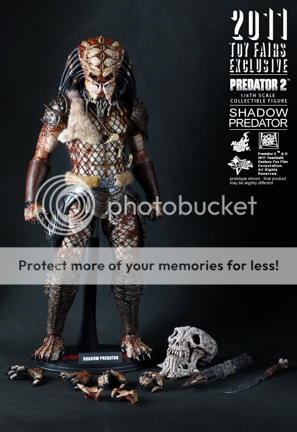 The 1/6th scale Shadow Predator Collectible Figure specially features