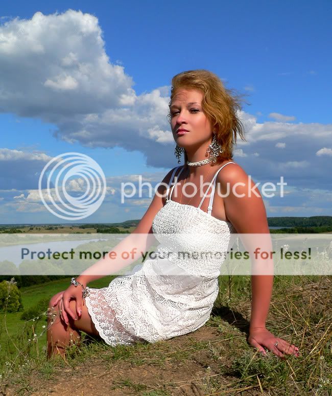 http://i146.photobucket.com/albums/r270/krbiska/MoiFoto/Photo_by_me/People/Feel_the_summer_winds-6.jpg
