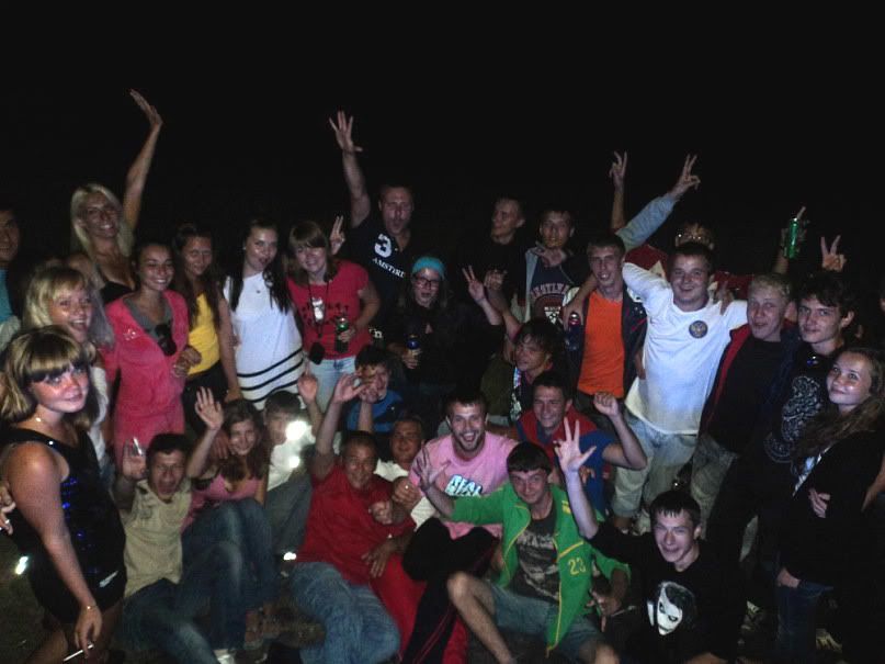 http://i146.photobucket.com/albums/r270/krbiska/MoiFoto/With_Friends/Dacha_2011-6.jpg