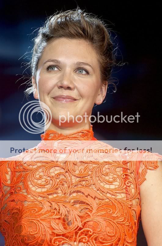 Maggie Gyllenhaal at TDK premiere in Tokyo: ohnotheydidnt — LiveJournal